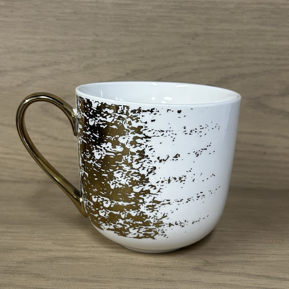 White Gold Coffee Mug Circo Contempo Gold Handle Rounded Bottom Comfortable Feel